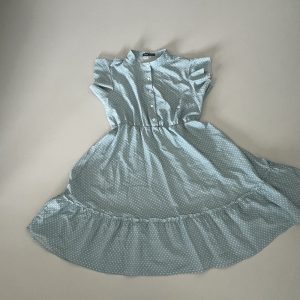 BLAUWE JURK MET WITTE BOLLETJES