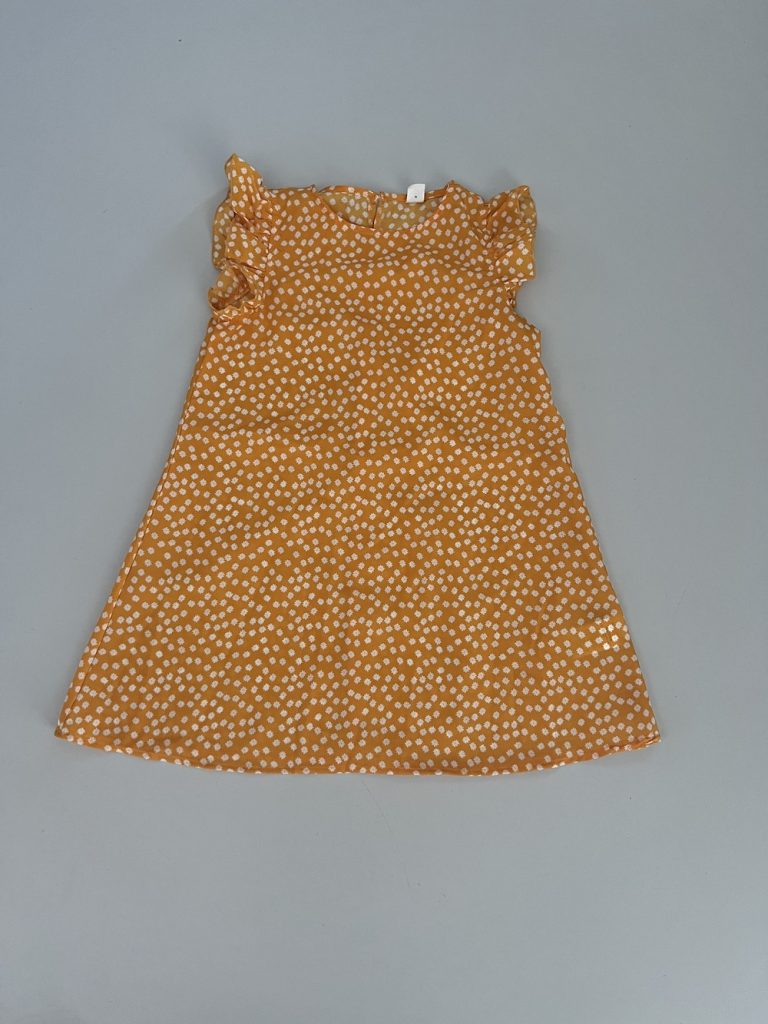 GELE JURK MET WITTE BLOEMETJES