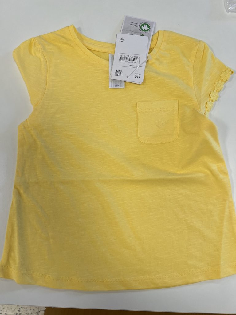 GELE T-SHIRT MET ZAKJE OP BORST (KIDS)