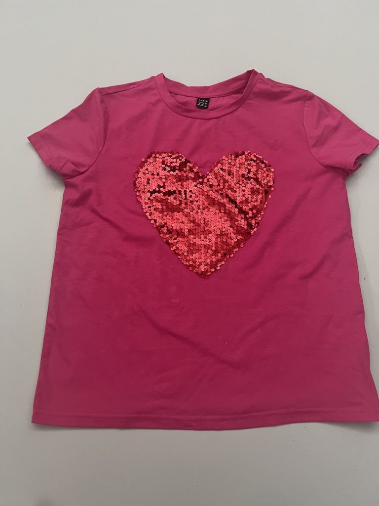 ROZE T-SHIRT MET HARTJE