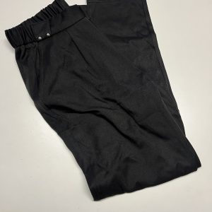 ZWARTE LANGE BROEK MET KNOP